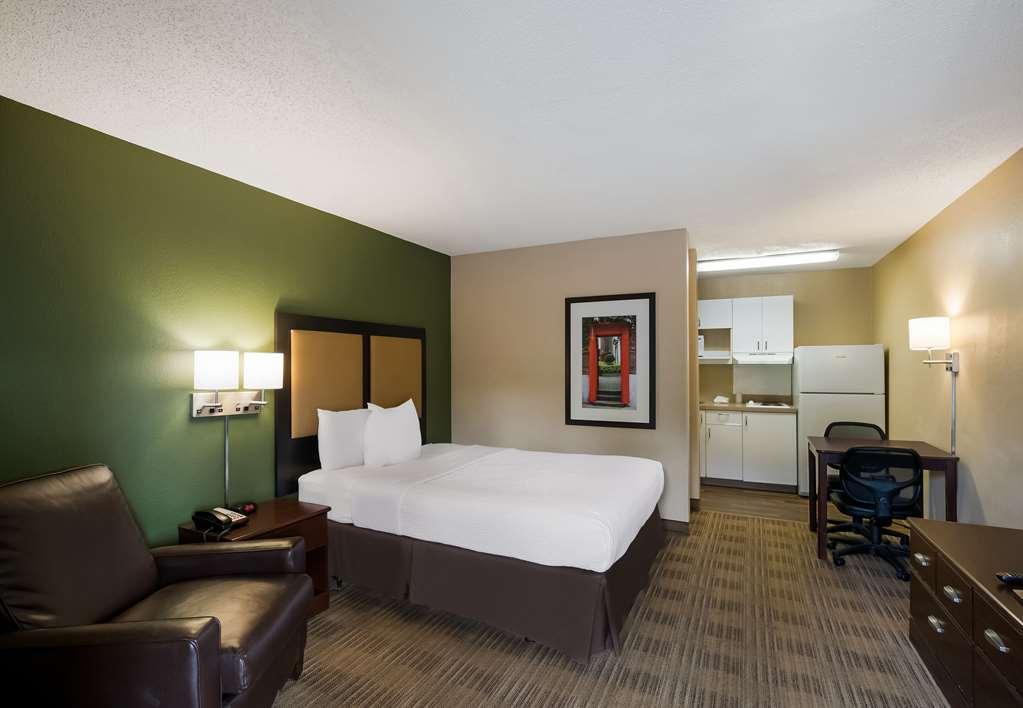 Mainstay Suites Knoxville - Cedar Bluff Room photo